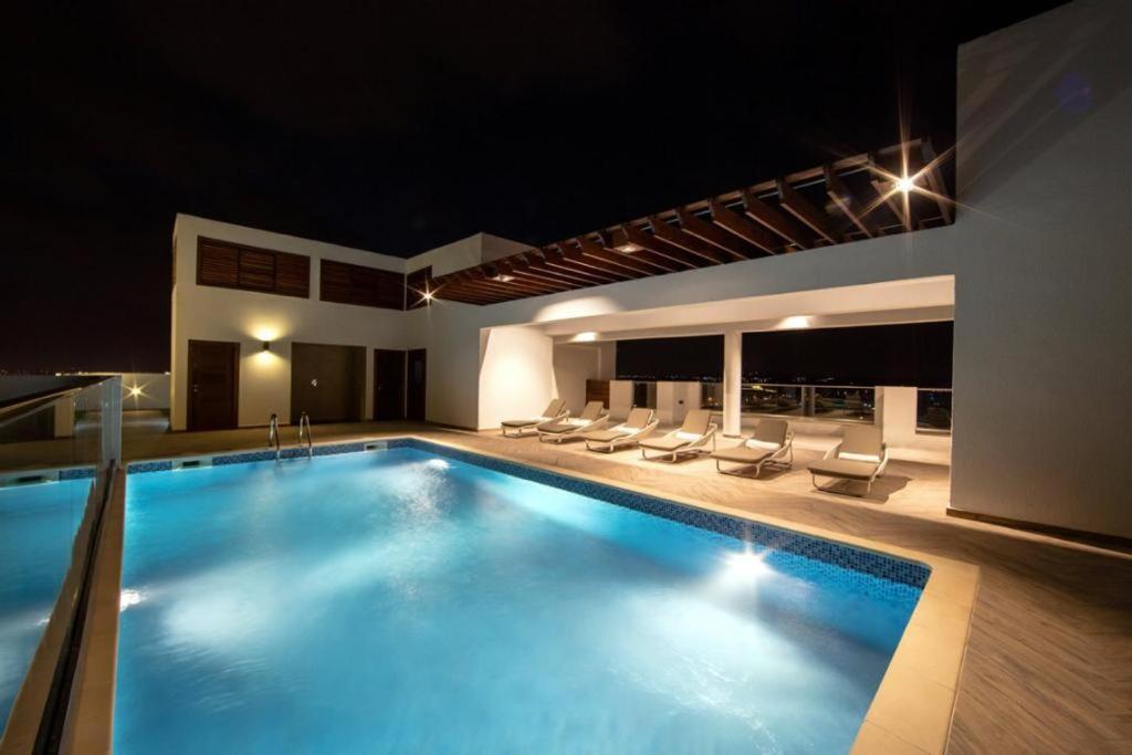 The Gallery Luxury Suites Cpg إيست ليغون المظهر الخارجي الصورة