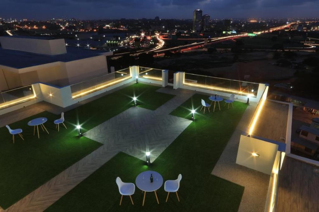 The Gallery Luxury Suites Cpg إيست ليغون المظهر الخارجي الصورة