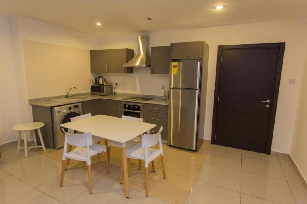 The Gallery Luxury Suites Cpg إيست ليغون المظهر الخارجي الصورة